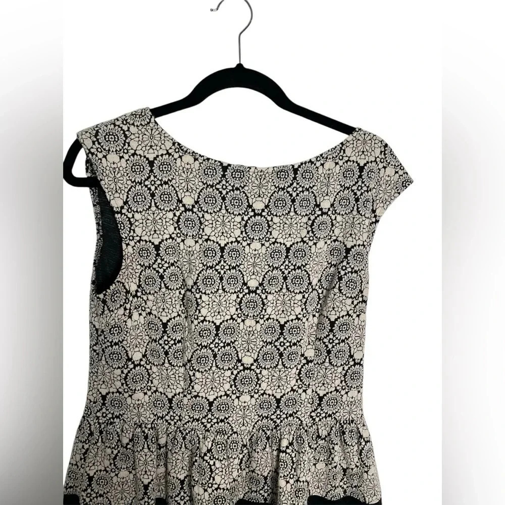 Maggot London Black and Cream Dress with medallion print size 10 - Picture 2 of 5